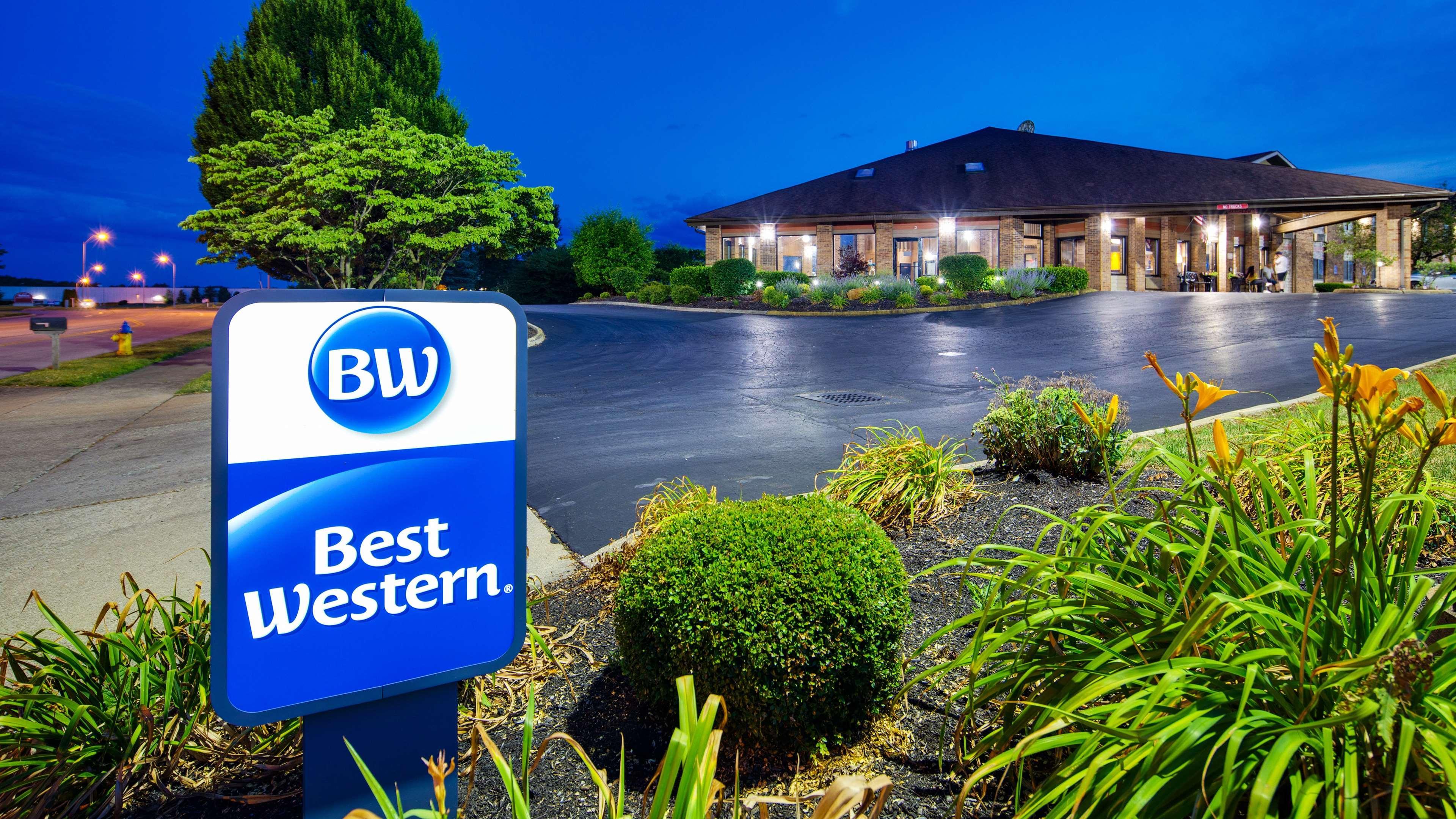 Best Western Lakewood Inn Hebron Exterior photo