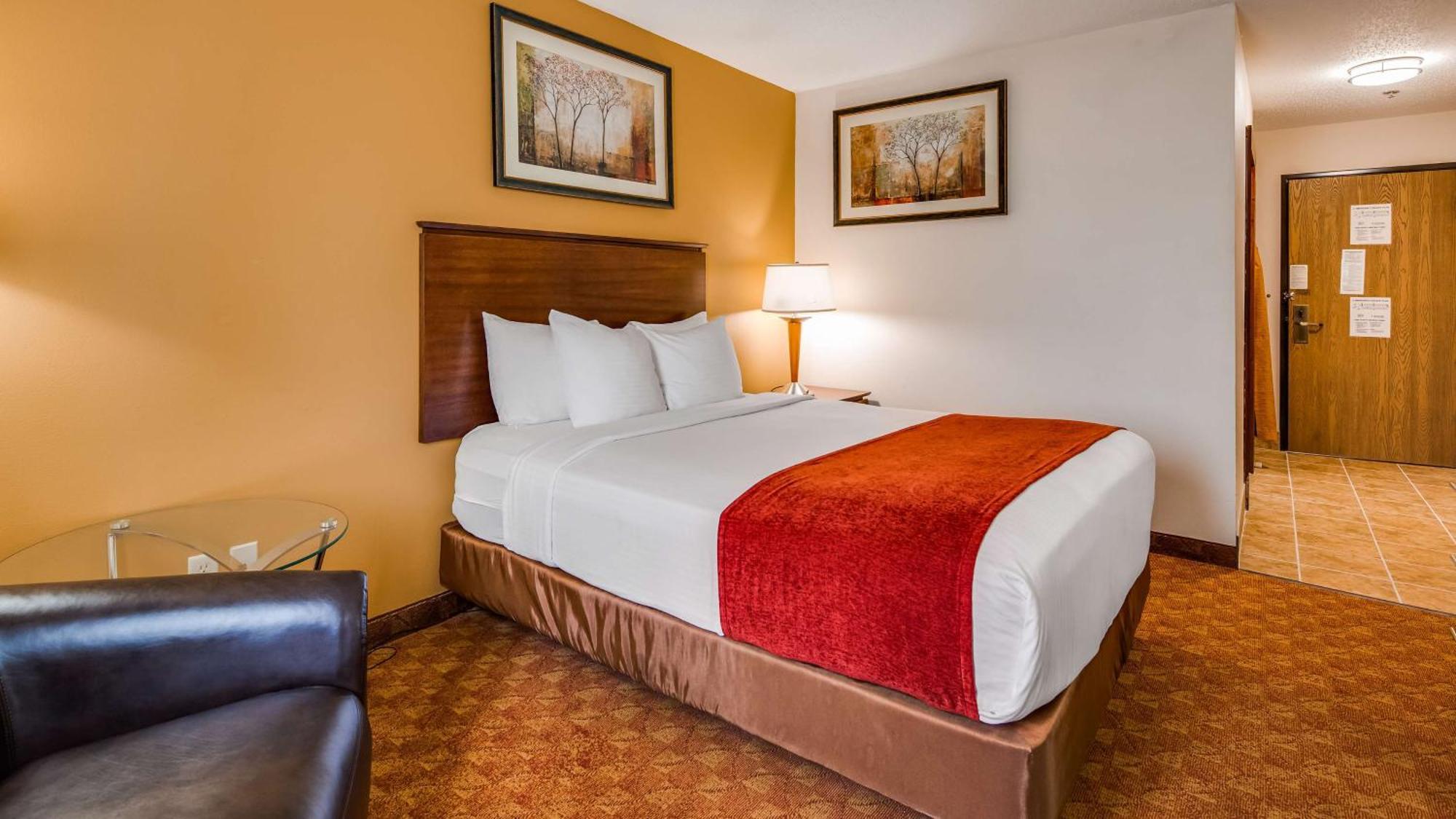 Best Western Lakewood Inn Hebron Exterior photo